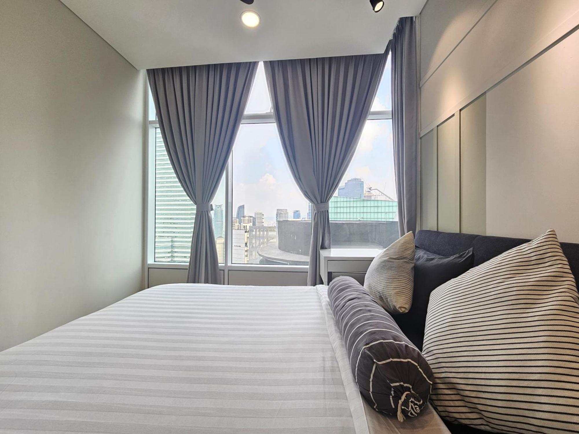 Sky Suites Klcc By Staylar 쿠알라룸푸르 외부 사진