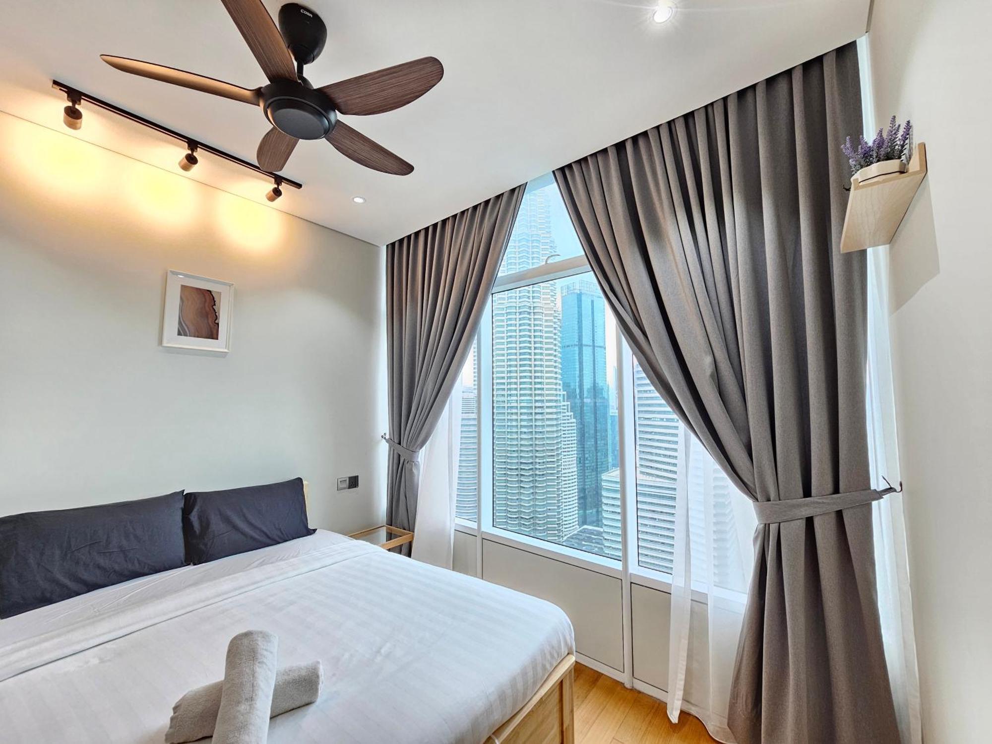 Sky Suites Klcc By Staylar 쿠알라룸푸르 외부 사진